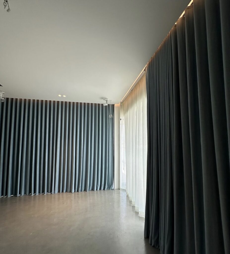 Curtains Blind for Classic home in Abudhbai