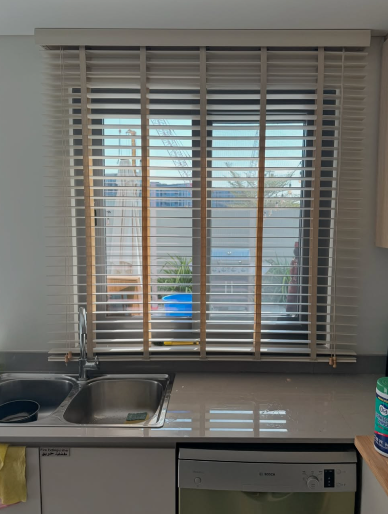 Blinds in Dubai for Modern Office & Home