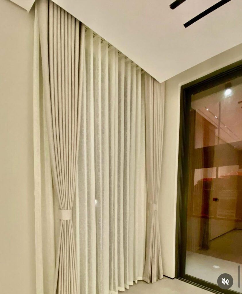 Curtains & Blinds in Ajman for Classic Home